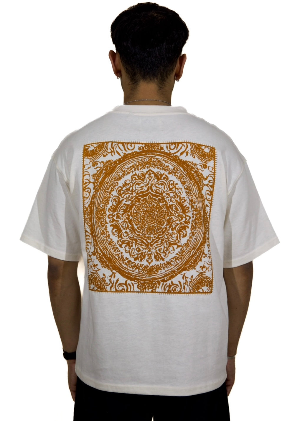 "RAJA" PRINTED & EMBROIDERED T-SHIRT